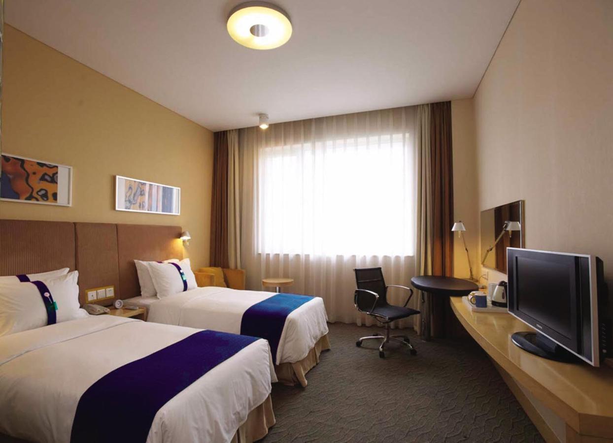 Holiday Inn Express - Jinan Exhibition Center, An Ihg Hotel Oda fotoğraf